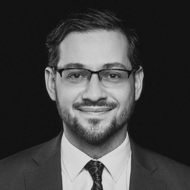 Adwokat Michał Burtowy